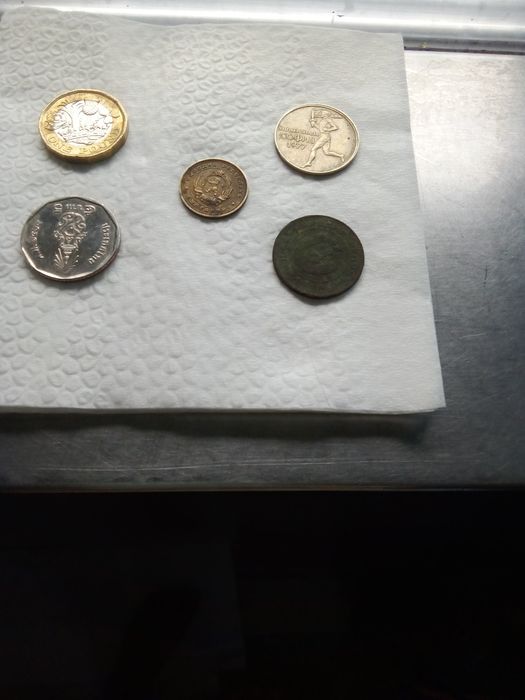 Продавам монети от 2ст и др