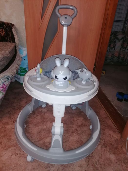 Продам ходунки детские музыкальные