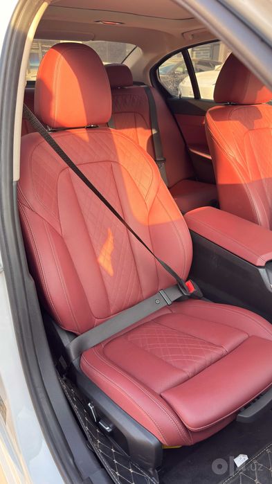 BMW i3 35L 2023 yil srochna 1 tadona qogan