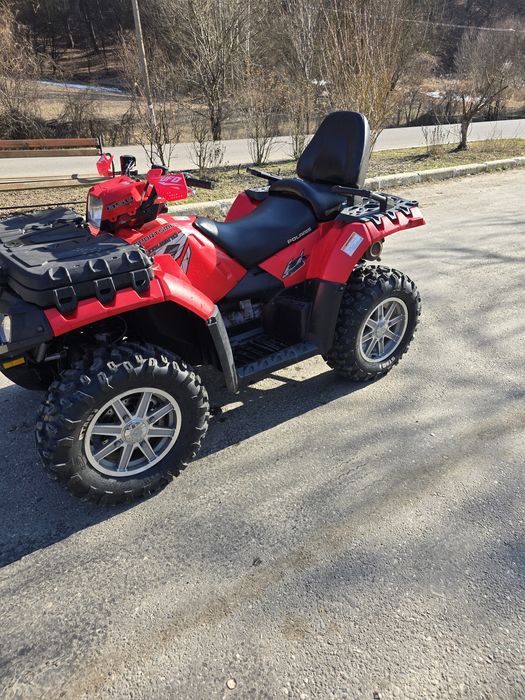 Vând ATV Polaris