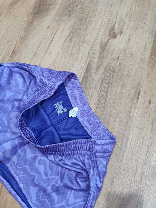 Pantaloni scurti de dama Under Armour marimea L