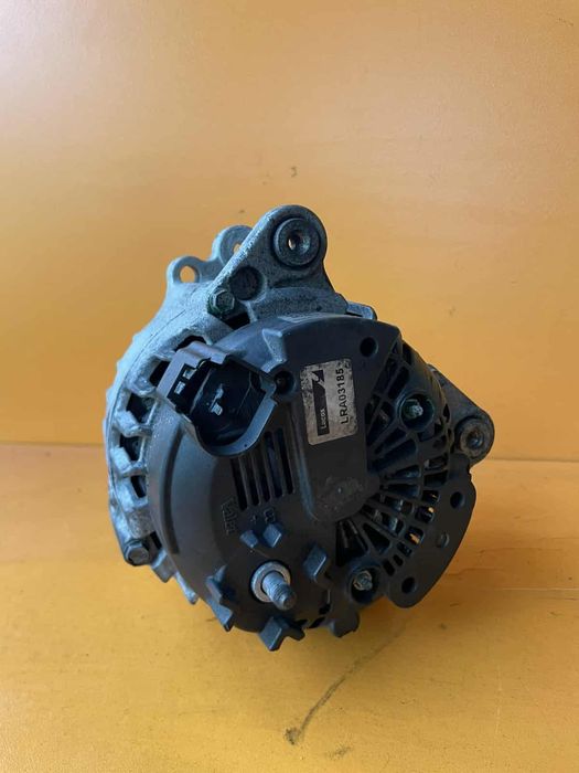 Генератор алтернатор Audi A4 B8 A5 8T Q5 VW Passat 2.0 TDI