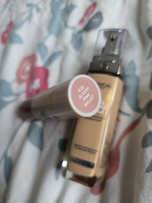 Дон дьо тен Loreal  и хайлайтър Loreal