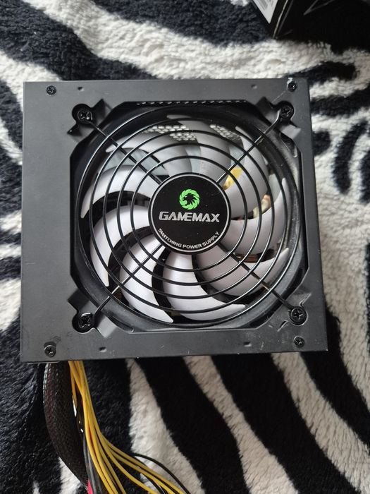 продам блок питания GameMax 500w 500ватт