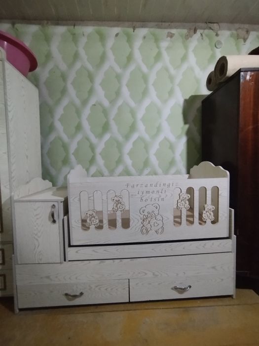 Детские мебель шкафы и кровать