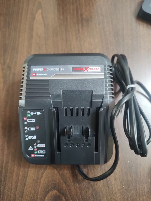 Einhell зарядни станции