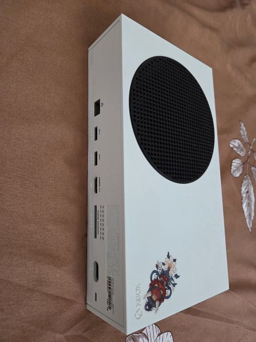 Xbox Series S 512GB 2 контролера