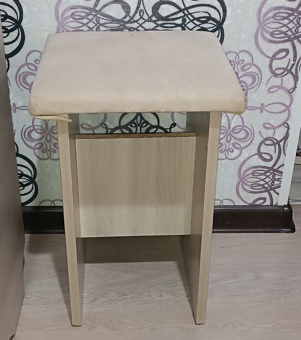 Стол сатылады 15000тг