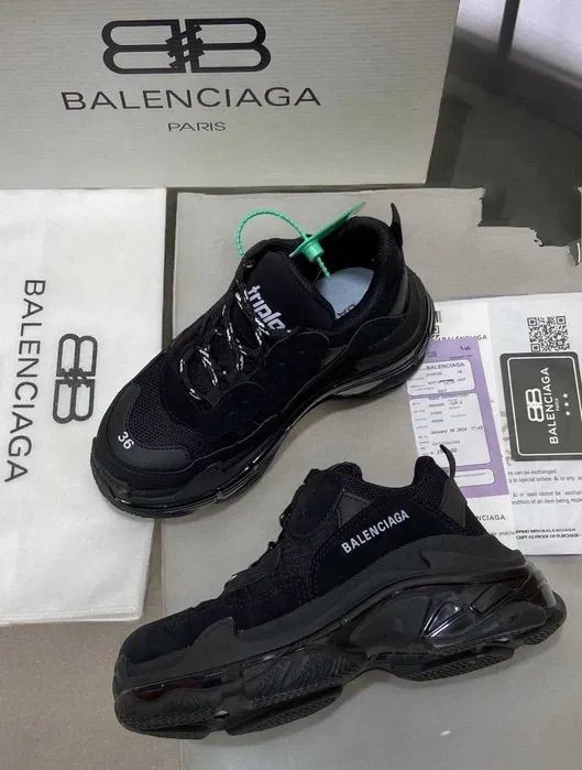 Balenciaga triple S calitate premium