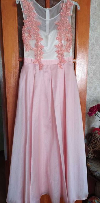 Продам шикарное вечернее платье