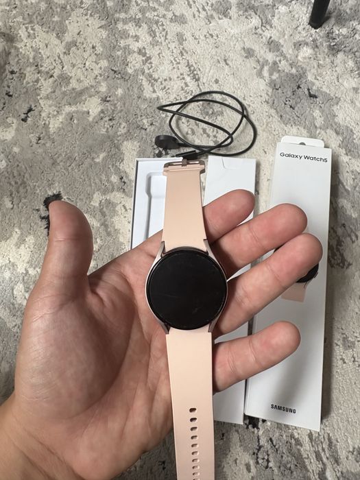 Смарт-часы Galaxy Watch5