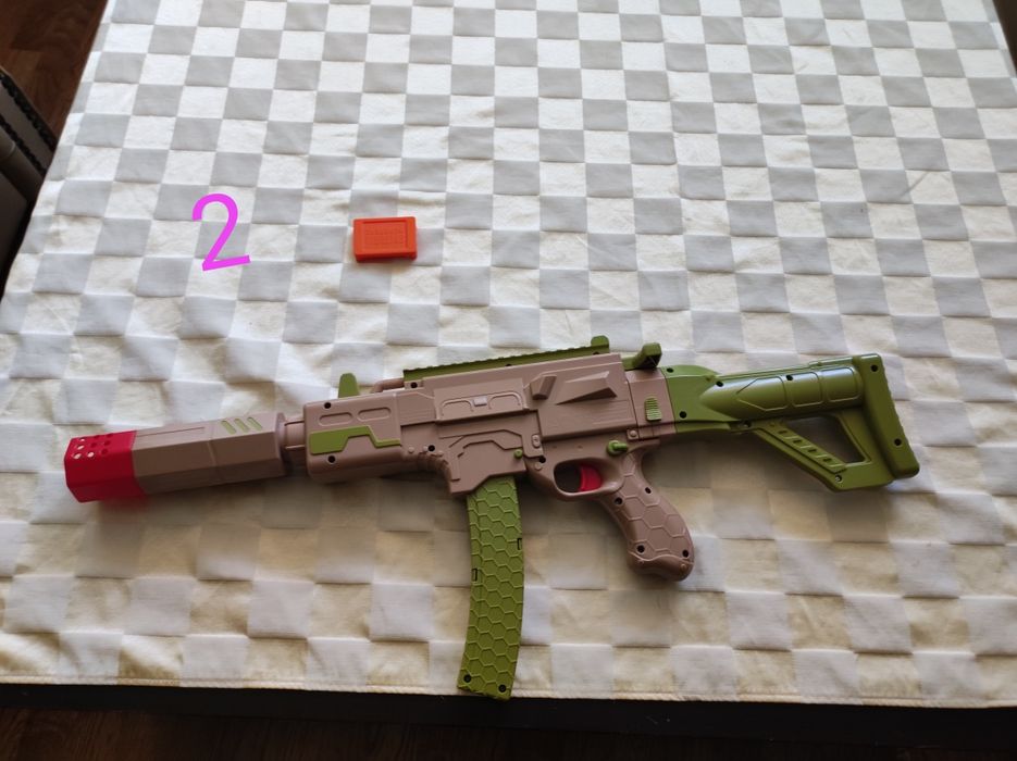 Продавам 6 nerf в много добро състояние