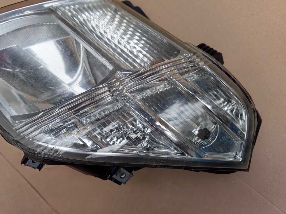 Фар за Nissan Pathfinder / Navara / Фарове Нисан Патфайндър / Навара