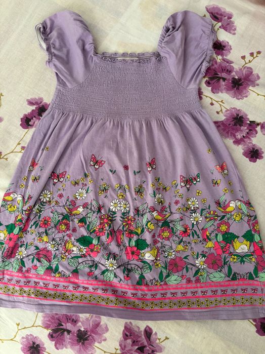 Продам платье на 4-6 лет бренда H&M