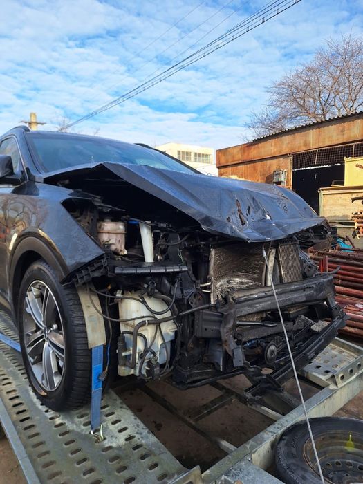 Hyundai Hyundai Grand Santa Fe 4x4 – 7 locuri – avariat – full opțiuni