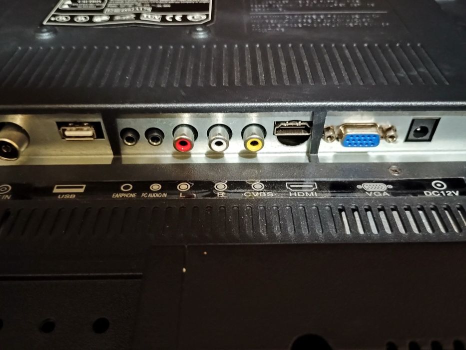 19"  led телевизор 220/12 V