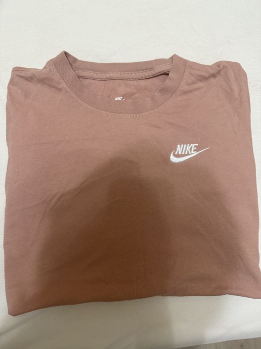 Nike футболка беж-оранжевая