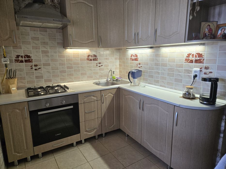 продам кухонный гарнитур