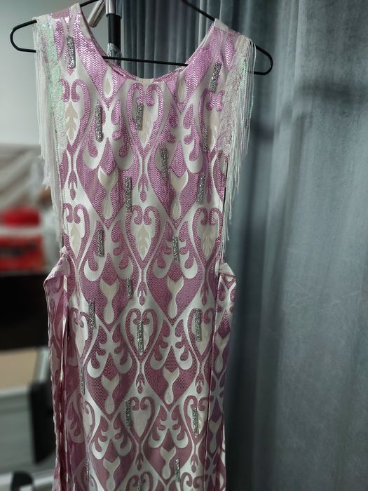 Pushti Adras ton sotiladi