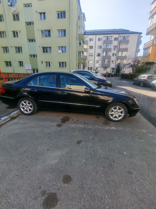 Vând Mercedes E220, an2004 decembrie, stare f bună bine îngrijită