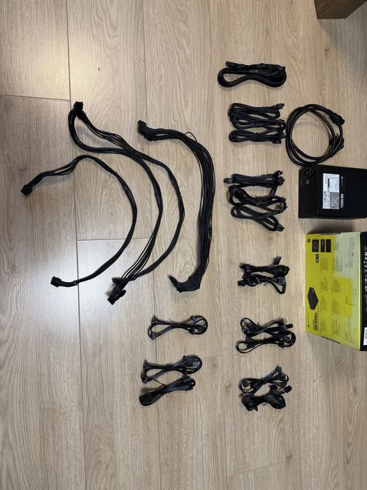 Premium Захранване Corsair RM1000x (1000W) 80+ Gold – С ГАРАНЦИЯ до 2032 г.! + допълнителни кабели
