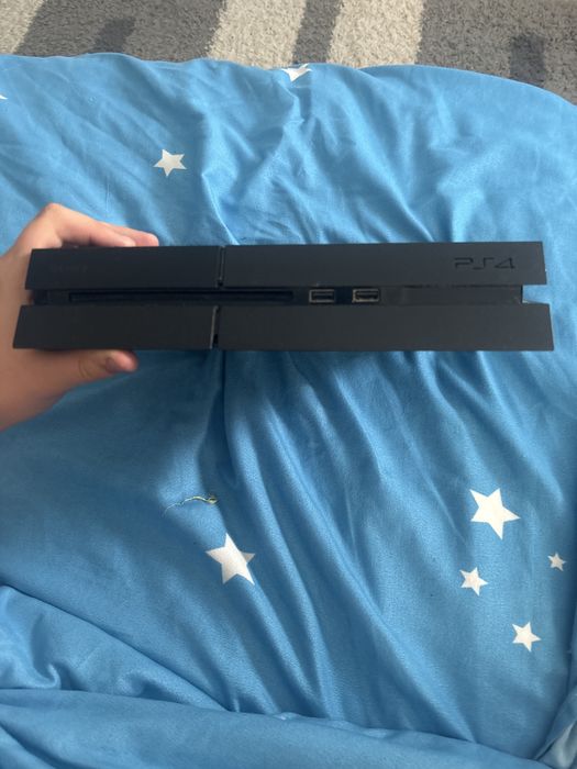 Consola Playstation 4 + jocuri