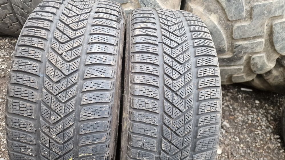 Anvelope 255/45R19 marca Pirelli, DOT 2022,M +S, 6.5 mm