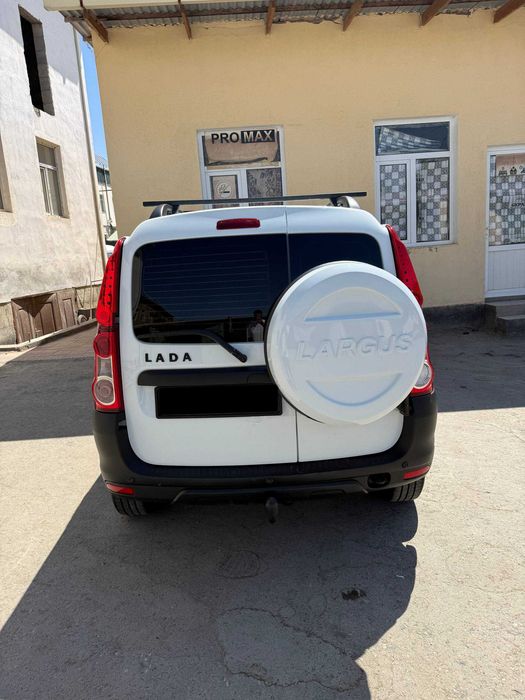 Lada Largus sotiladi