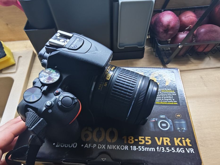 Nikon D5600 kit obiectiv 18-55