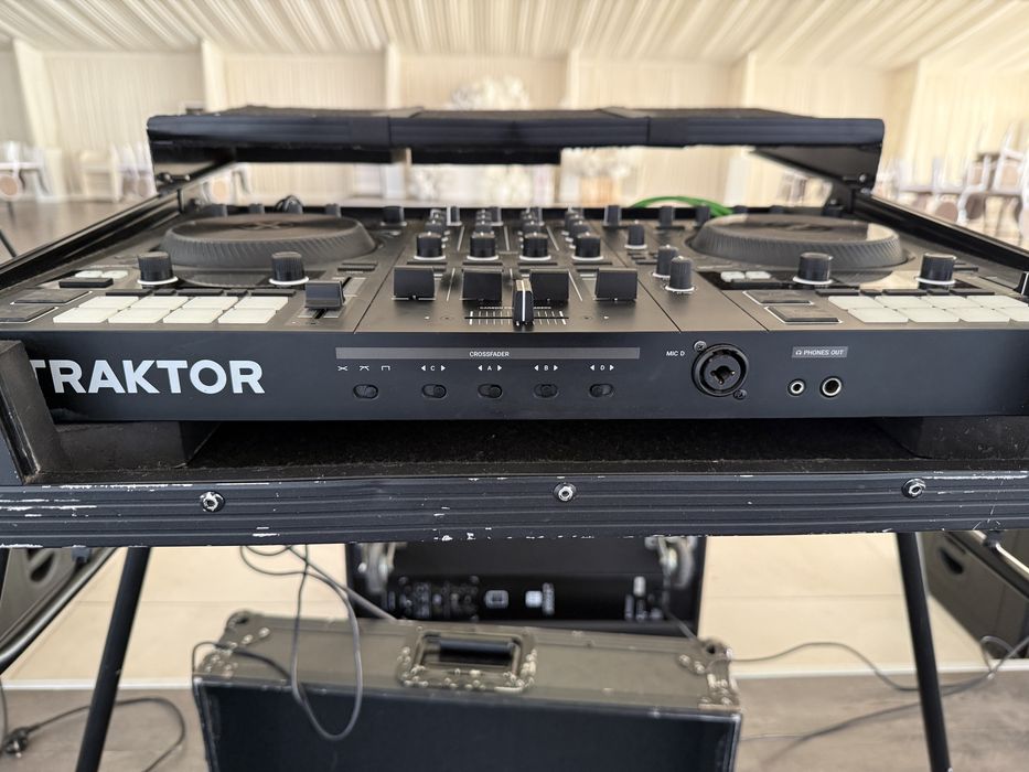 traktor s4 mk3+case