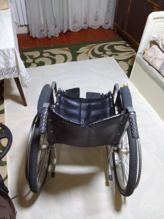 Инвалидная коляска