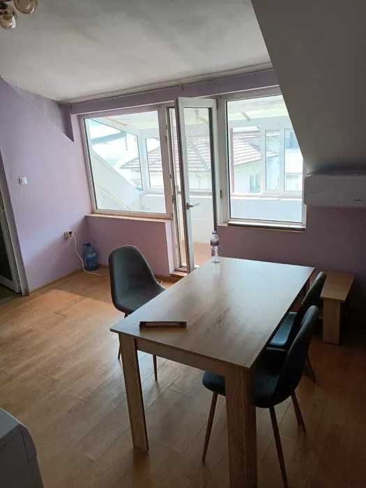 Дава се под наем Двустаен апартамент в Велико Търново, Център - 50 кв.м за 255 € - Снимка #1