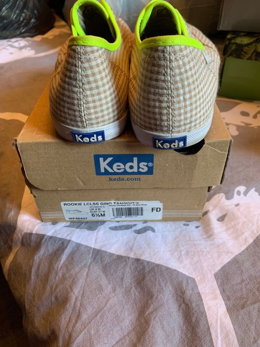Дамски спортни обувки Keds