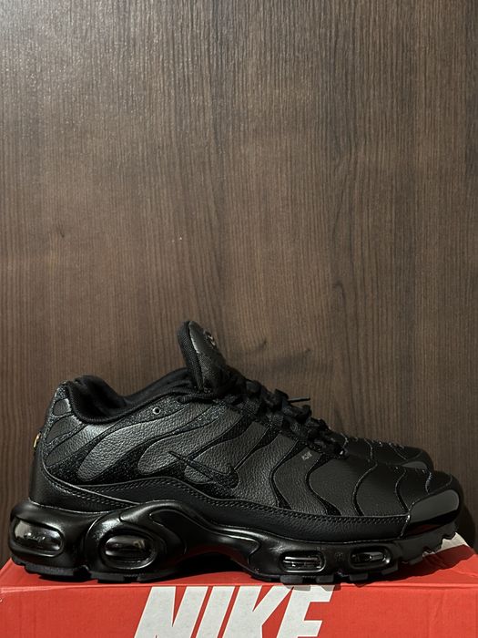 Nike Air Max Plus Triple Black "Leather" - 42,43,44,45