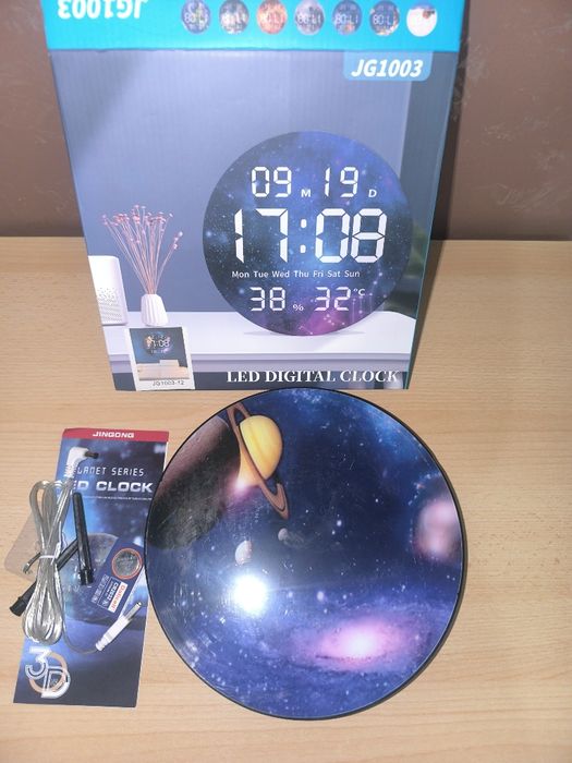 Ceas digital LED nou
