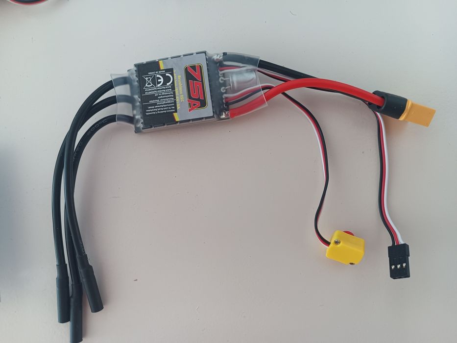 Esc 75 A  motoare BRUSHLEs