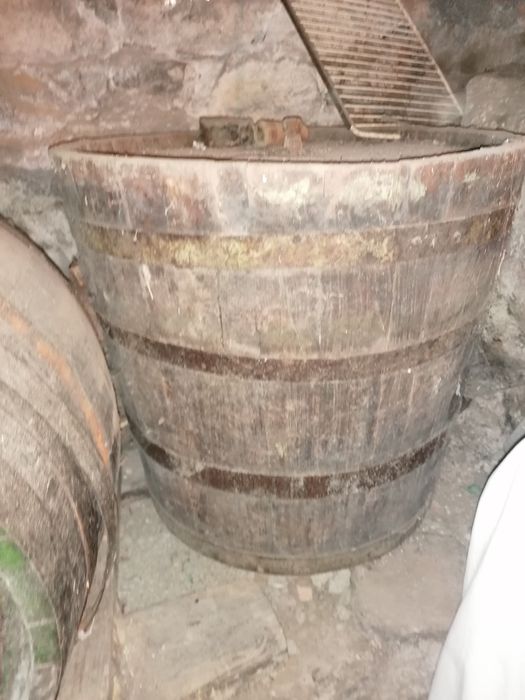 Каца и бурета дъбови ползвани