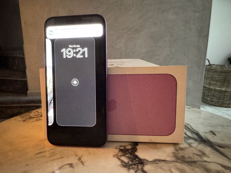 Iphone 16 plus roz