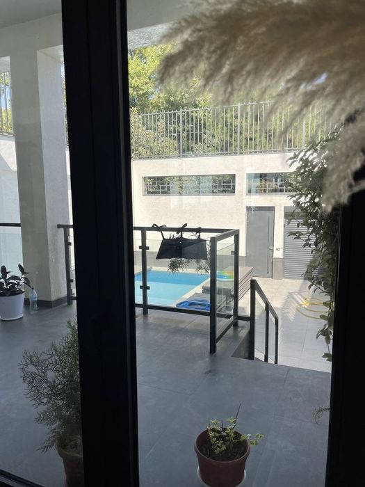 Дом в аренду в хайтек стиле с бассейном!
В центре! Сеульская улица!