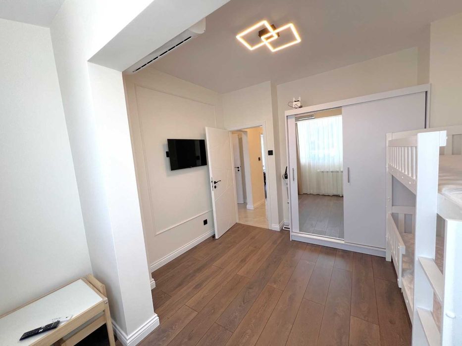 Продава се Тристаен апартамент в София, Гео Милев - 98 кв.м за 1684 €/кв.м - Снимка #8