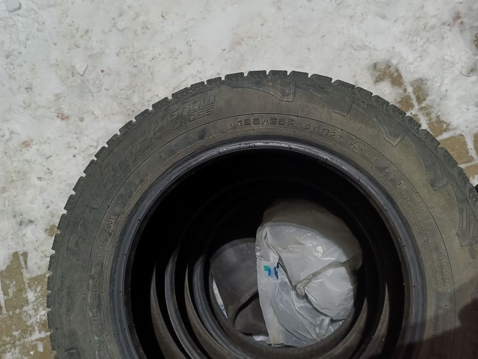 Продам Комплект шин