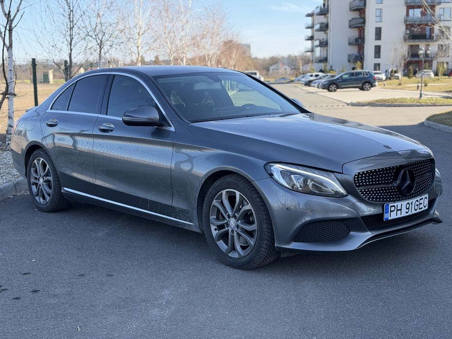 Mercedes-Benz C300 2.2 Hibrid - Impecabila