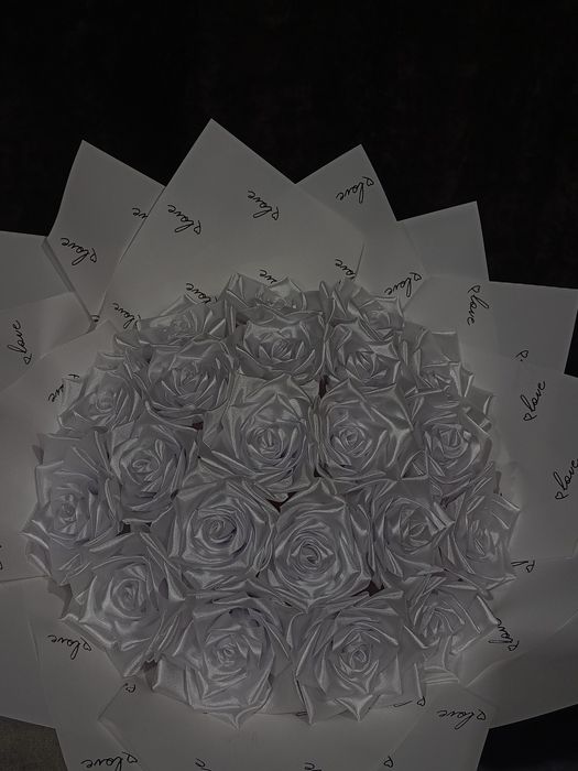 Атласные розы на заказ