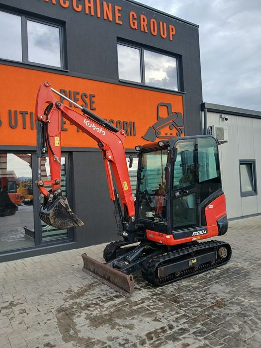 Kubota KX30 – Miniexcavator 3 tone – 2 cupe