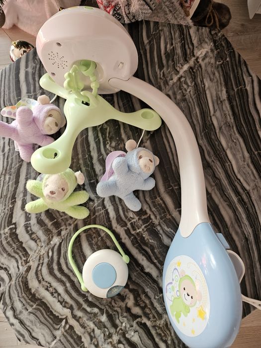 Fisher Price Музикална въртележка за легло и прожектор МЕЧЕТА-ПЕПЕРУДИ