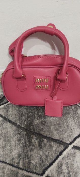 Gentuță Miu Miu.