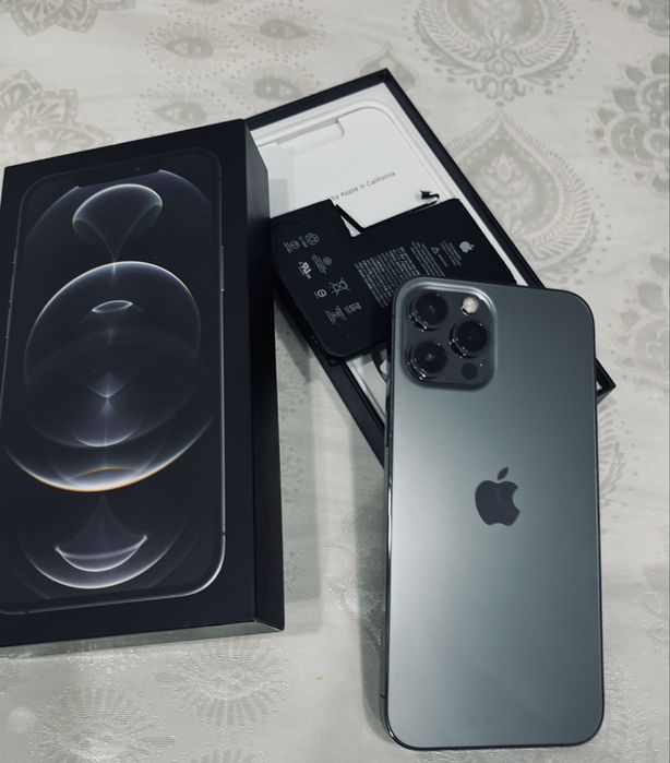 Продам айфон 12про макс