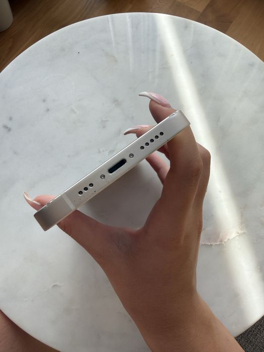iPhone 13 бял 128 GB