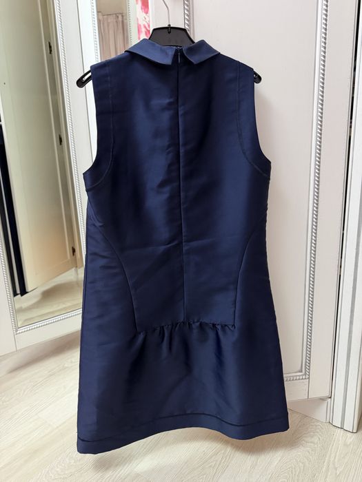 Платье от бренда max mara