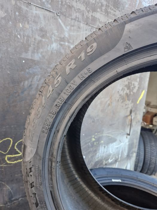 2 Anvelope Pirelli 255 45 R19 M+S